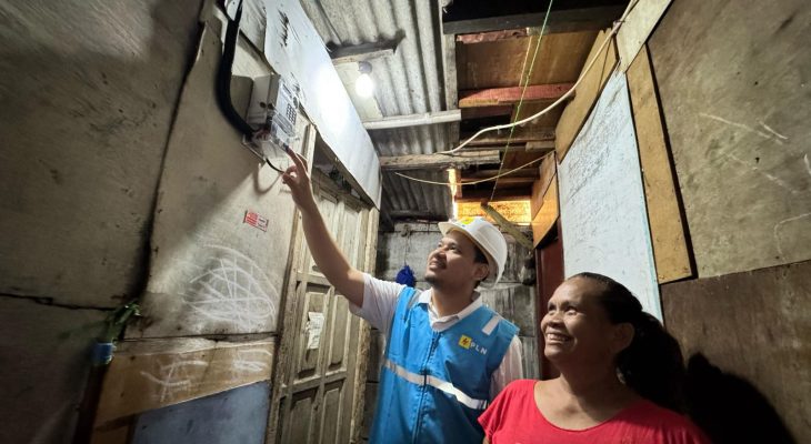 Bulan Ramadan, Donasi Pegawai PLN Beri Sambungan Listrik Gratis Bagi 2.597 Keluarga Prasejahtera
