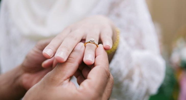 Kadis Nakertrans Kepulauan Sula Tanggapi Tuduhan Nikah Diam-Diam