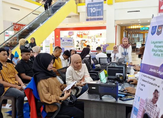 Pemkot Ternate Buka Pelayanan Dokumen Kependudukan di Jatiland Mall