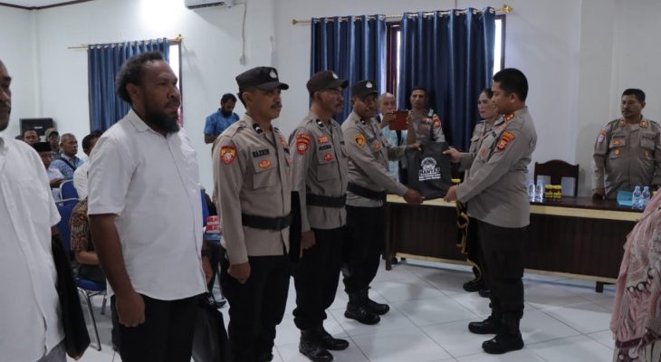 Respons Cepat Laporan Masyarakat, Polsek Sanana Terima Reward dari Kapolres Kepulauan Sula