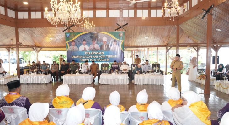 Wali Kota Ternate Resmi Lepas Jemaah Calon Haji Musim 1446 Hijriyah 