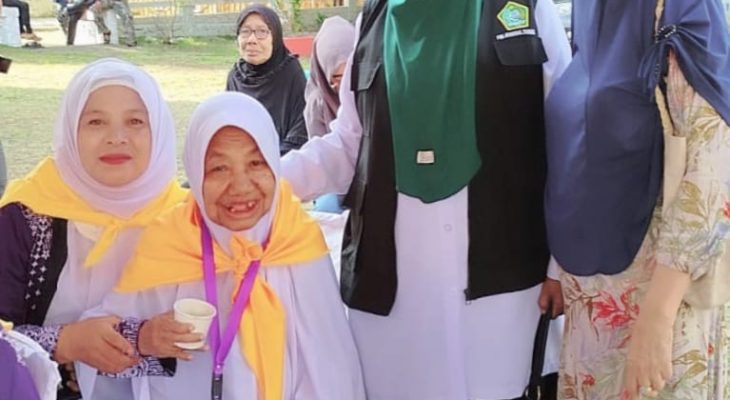 Kisah Nenek Nursadek, Penyapu Jalan di Kota Ternate Menabung 17 Tahun untuk Berangkat Haji 1446 Hijriyah