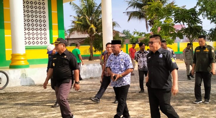 Menyambut Hari Raya Idul Adha, Warga Bersama TNI – Polri Gelar Baksos di Masjid Agung Nur Aisyah Bobong