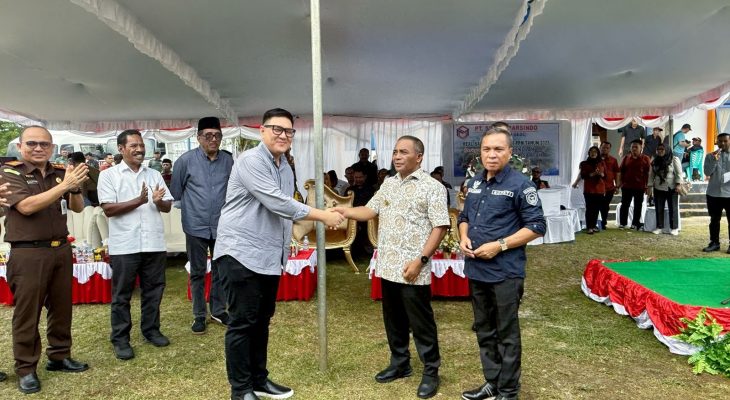 PT Smart Marsindo Kasih Truk Sampah dan Bus Sekolah ke Warga Pulau Gebe, Halmahera Tengah 