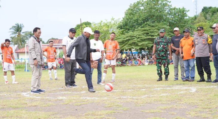 Wakil Wali Kota Ternate Resmi Buka Turnamen Sepak Bola Supera Cup III di Moti
