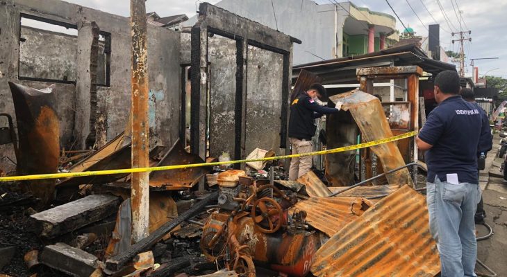 Tim Labfor Polda Sulawesi Utara Selidiki Penyebab Kebaran Ruko di Bastiong, Ternate