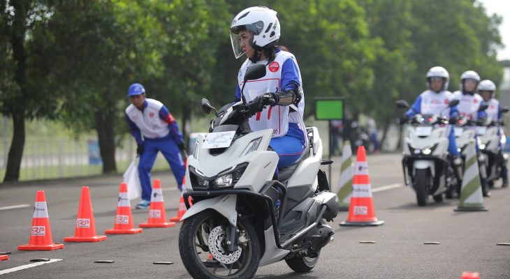 Edukasi Berkendara Jadi Prioritas, Para Jagoan Safety Riding Honda Diuji Keahliannya