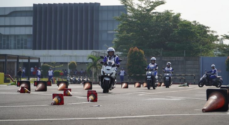 Kembangkan Budaya Keselamatan Berkendara di Safety Riding Camp 2025 Bersama Yayasan AHM