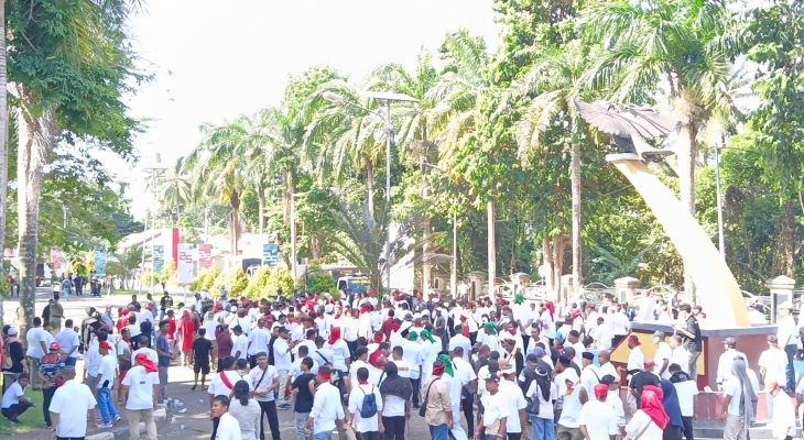 Aksi Unjuk Rasa Presidium Rakyat Tidore soal DOB Bentrok dengan Massa di Sofifi