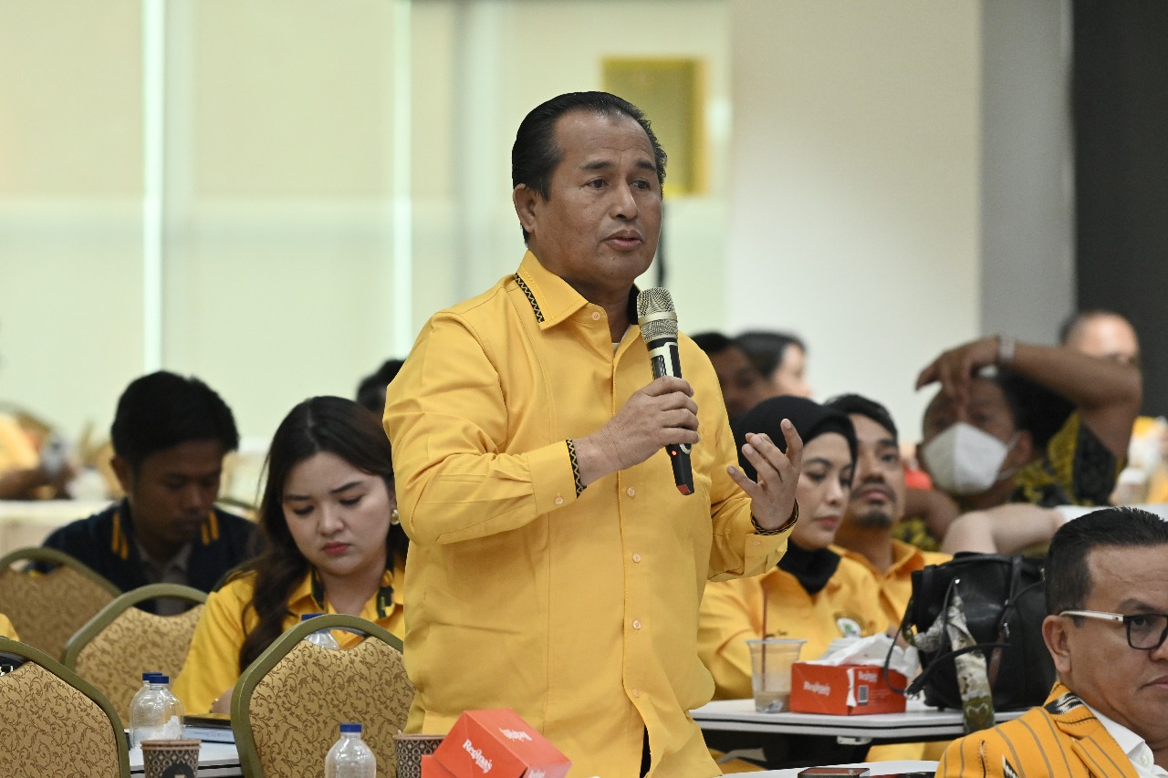 Helmi Djen