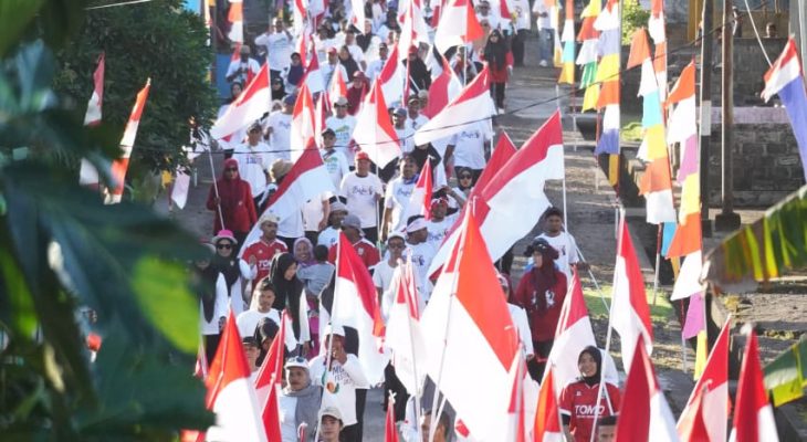 Ribuan Orang Ramaikan Jalan Kaki Keliling Pulau Moti 