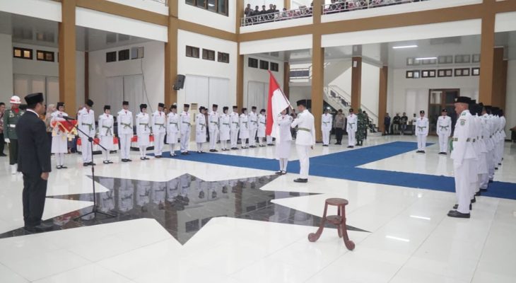 Kukuhkan Anggota Paskibraka Haltim, Bupati Ubaid: Harus Jadi Tunas Bangsa Yang Teladan