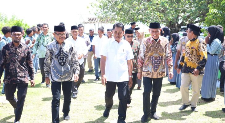 Peletakan Batu Pertama Gedung MTsN 2 Haltim, Bupati Ubaid: PHTC Madrasah Jadi Warisan Berharga untuk Generasi