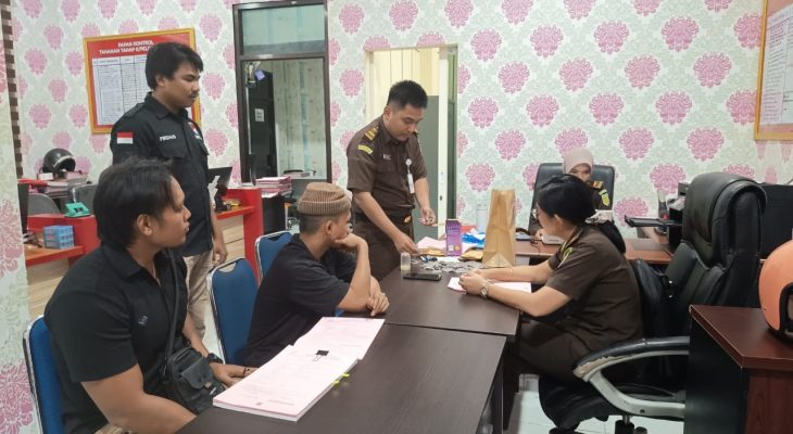 Satresnarkoba Polres Ternate Tahap II Tersangka Pengedar Ganja ke JPU