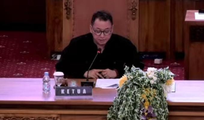 DPRD Maluku Utara Gelar Paripurna Pandangan Fraksi terhadap Ranperda APBD-P 2025