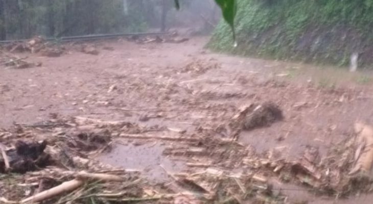 Banjir di Ternate Akibat Hujan Deras, Akses Jalur Taduma-Togafo Putus 