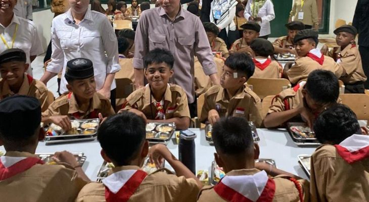 Kunjungi SRMP 26 Ternate, Wapres Gibran Beri Semangat pada Siswa-Siswi