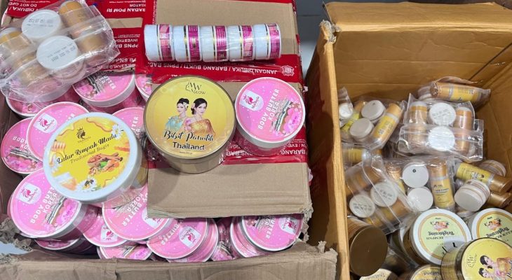 BPOM Provinsi Maluku Utara Serahkan Tersangka dan Sejumlah Barang Bukti Kosmetik ke JPU