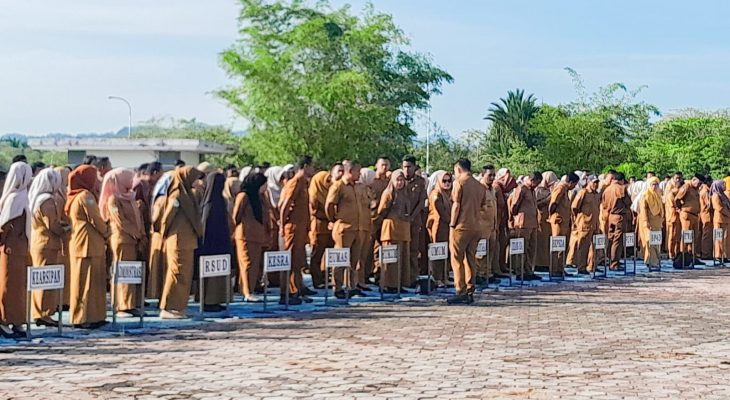 Malas Ikut Apel Senin, Pj Sekwan Halmahera Timur Dijemput Paksa Satpol PP