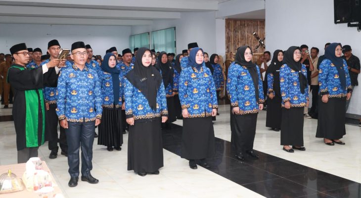 Pelantikan 43 Pejabat Pemkot Ternate, Wali Kota: Yang Tidak Bisa Kerja Out!