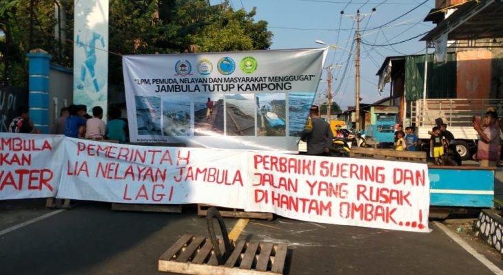Protes Pemerintah, Warga Jambula Ternate “Tutup Kampong”