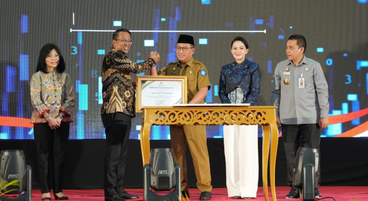 Wali Kota Ternate Terima Penghargaan dari Kementerian Hukum 