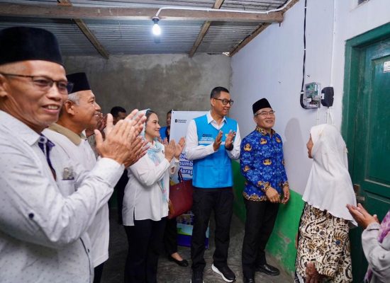 Sambut HLN Ke-80, PLN Berbagi Terang Untuk Masyarakat di Berbagai Daerah