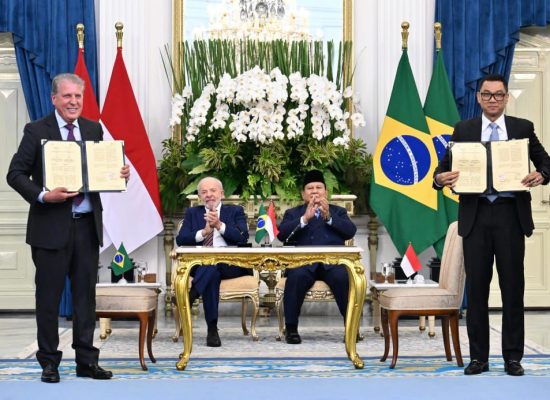 PLN dan J&F S.A Brasil Teken MoU di Depan Dua Presiden, Sepakat Kembangkan PLTA di Indonesia