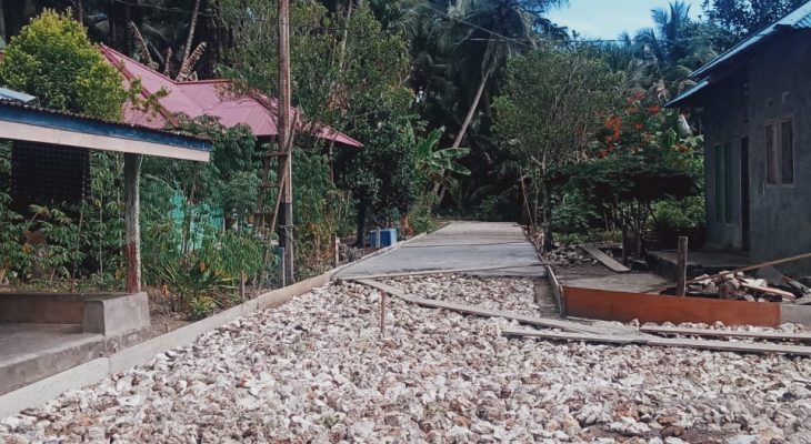Pemdes Wayatim Alokasikan DD 2025 Ratusan Juta untuk Pembangunan Jalan Rabat Beton