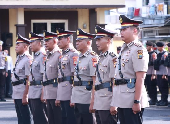 Pimpin Sertijab, Kapolres Ternate Ingatkan Pejabat Baru Jaga Hubungan Baik dengan Masyarakat