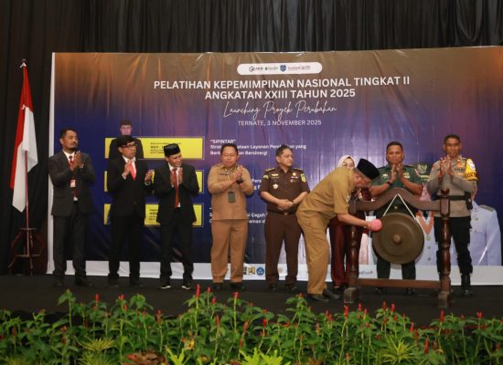 Wali Kota Ternate Launching Proper SPIRIT MANDIRI, CEKATAN dan SIPINTAR