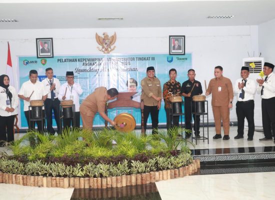 Launching Proper SIAP ABANG, Nyong Umar: Permudah OPD di Kota Ternate dalam Pelaporan Administrasi Pembangunan