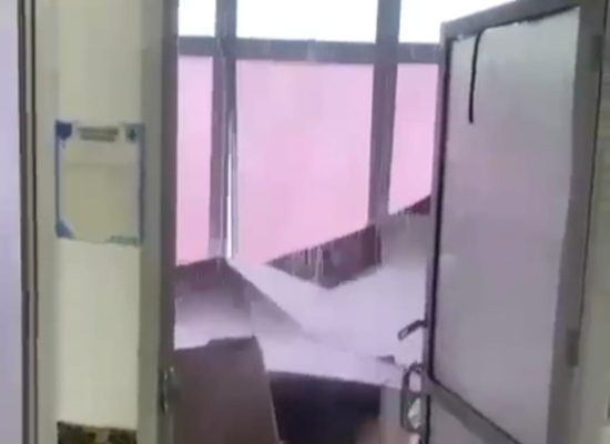 Hujan Deras, Plafon di Puskesmas Gambesi Ternate Bocor