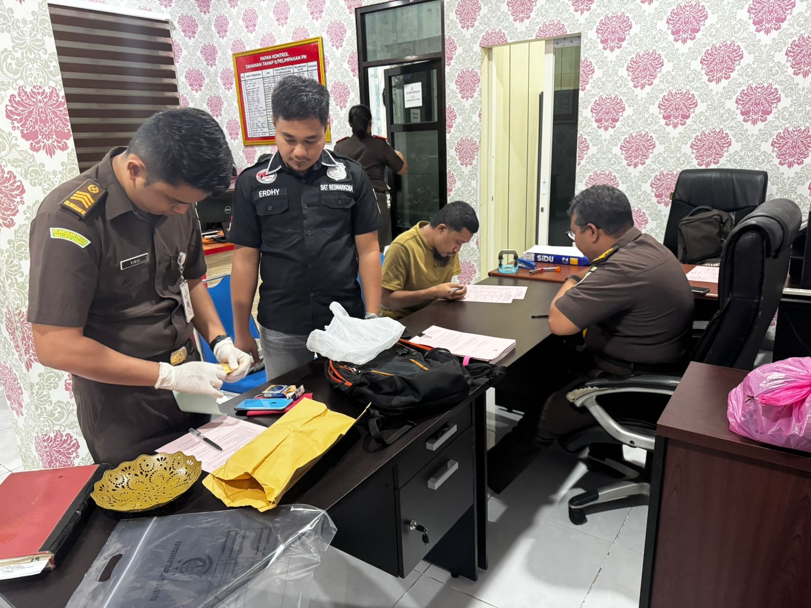 cf1b53b3 83e6 4cbf 9075 285a6f3a91e7