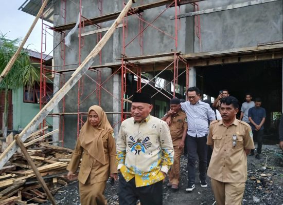 Wagub Maluku Utara Dorong Percepatan Pembangunan Aula SMAN 5 Ternate 