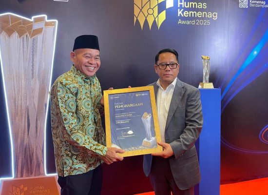 Kanwil Kemenag Malut Raih Penghargaan Informatif pada Humas Kemenag Award 2025
