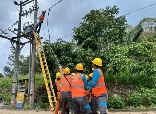 Pemulihan Listrik Sumatra Utara Dikebut, Menteri ESDM Tinjau Langsung Lokasi Terdampak Bencana