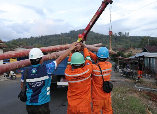 Listrik Sumut Hampir Pulih Sepenuhnya, PLN All Out Hidupkan Kembali Listrik Sibolga dan Tapanuli Tengah
