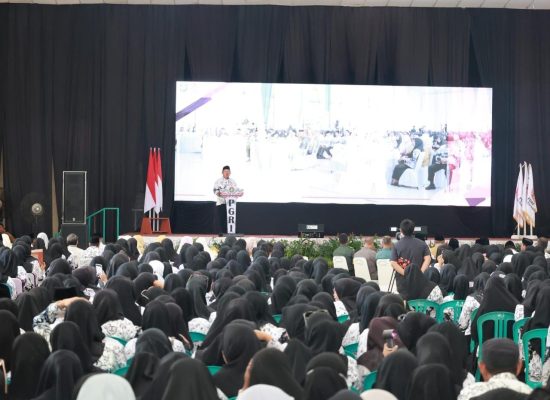 Puncak HUT PGRI ke-80 di Kota Ternate, Rizal: Ini Momentum untuk Meneguhkan Semangat Juang Para Pendiri