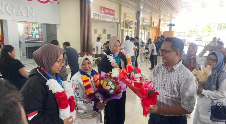 Sambutan Istimewa untuk Juara Dunia Robotik, Kadis Pendidikan Malut Jemput Siswa SMA 2 Ternate