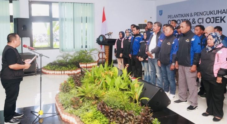 Kukuhkan Om Ojek dan Ci Ojek, Pemkot Ternate Dorong Transportasi Lokal Berbasis Digital