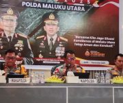 Kapolda Malut, Irjen Pol. Waris Agono, saat memimpin press release. (Foto. Iwan_malutpost.com)