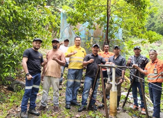 Penuhi Kebutuhan Warga Desa Tobobo Halmahera Utara, PT NHM Hadirkan Sarana Air Bersih