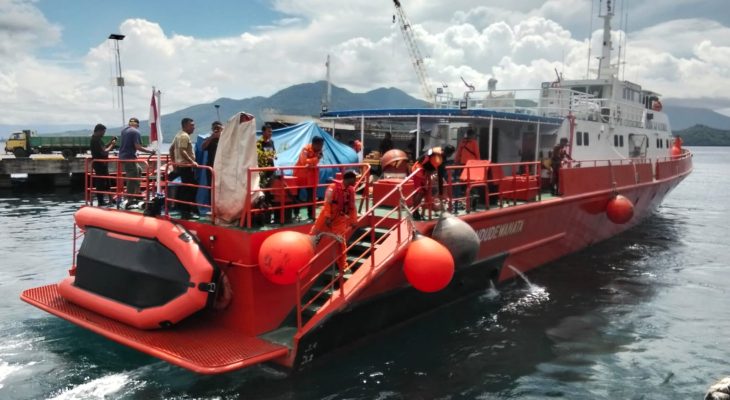 Terima Laporan Long Boat Terbalik, Tim SAR Ternate Lakukan Upaya Pertolongan
