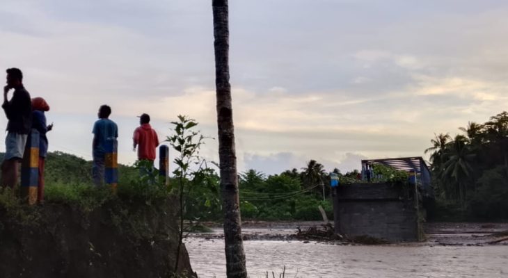 Banjir, Jembatan Ake Aru di Galela Utara Putus