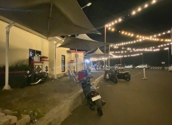 Warga Kehilangan Helm di Kawasan Kuliner Ternate, Harap Pemkot Tempatkan Petugas