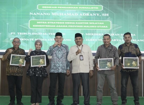 Kemenag Maluku Utara Beri Penghargaan ke Media dan Mitra
