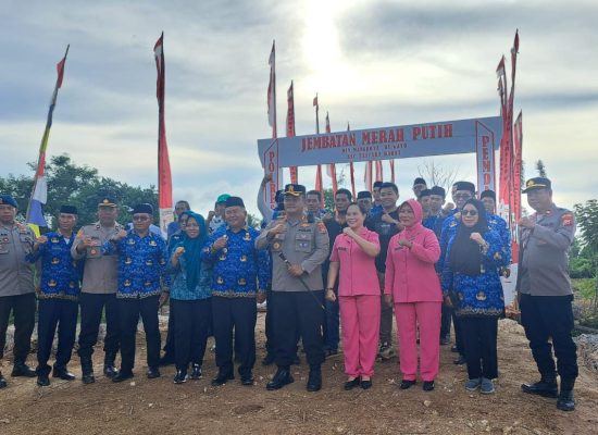 Jembatan Merah Putih, Desa Wayo-Desa Bobong Diresmikan