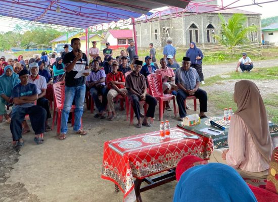 Reses Nazla di Desa Ngele-Ngele Morotai, Warga Sampaikan Aspirasi Lengkap dengan Data