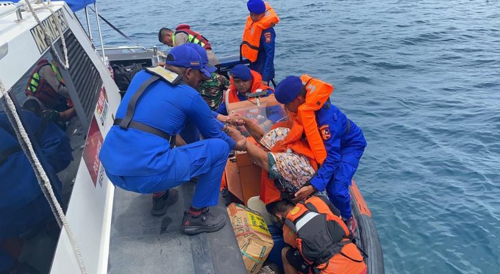 Tiga Kapal dari Polda Maluku Utara Bantu Evakuasi Penumpang KM Intim Teratai